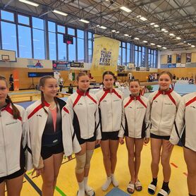 Die TV90-Riege beim Meißner Hallenturnfest